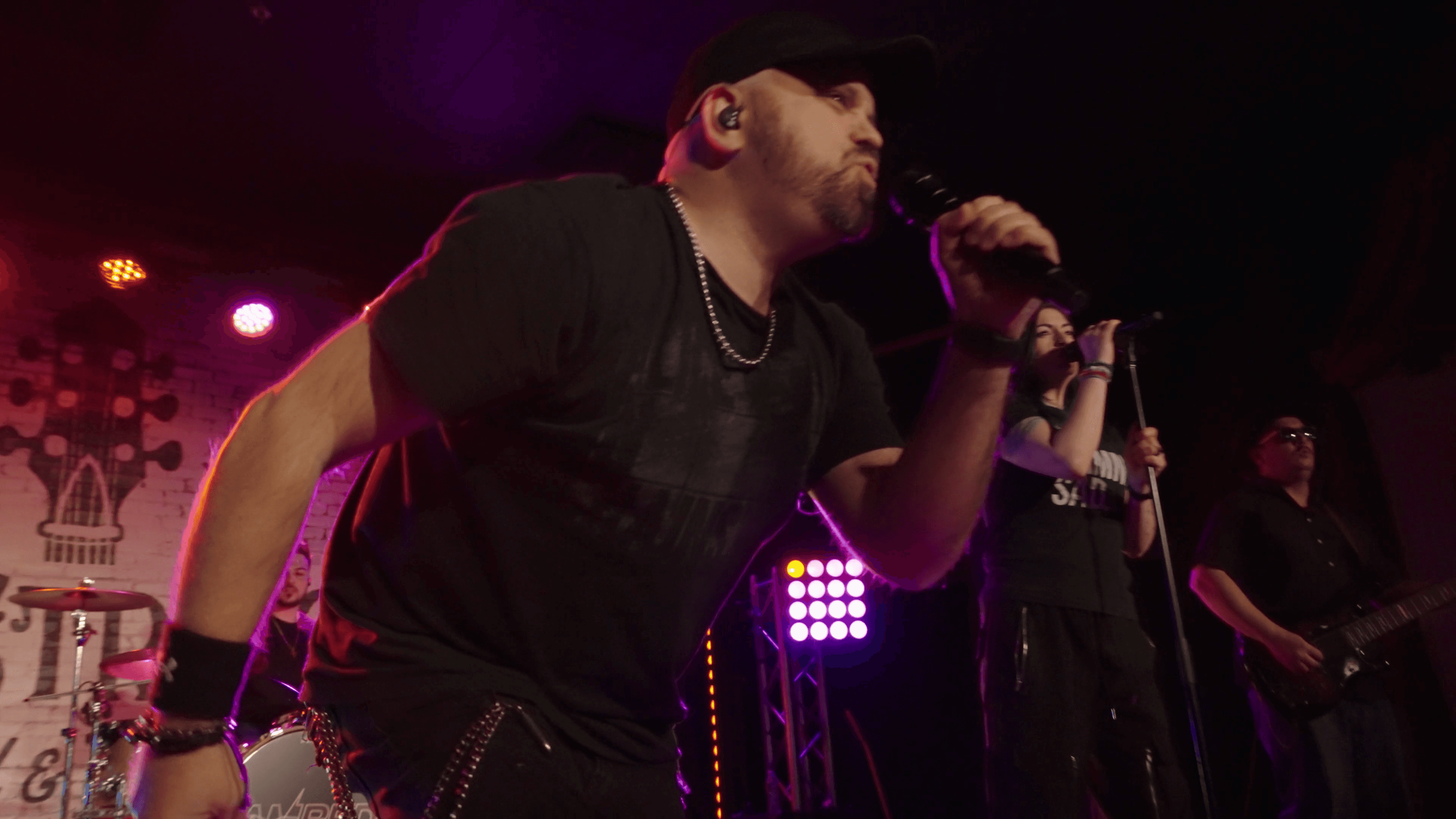 Six String - vlcsnap-2026-04-12-17h06m48s310