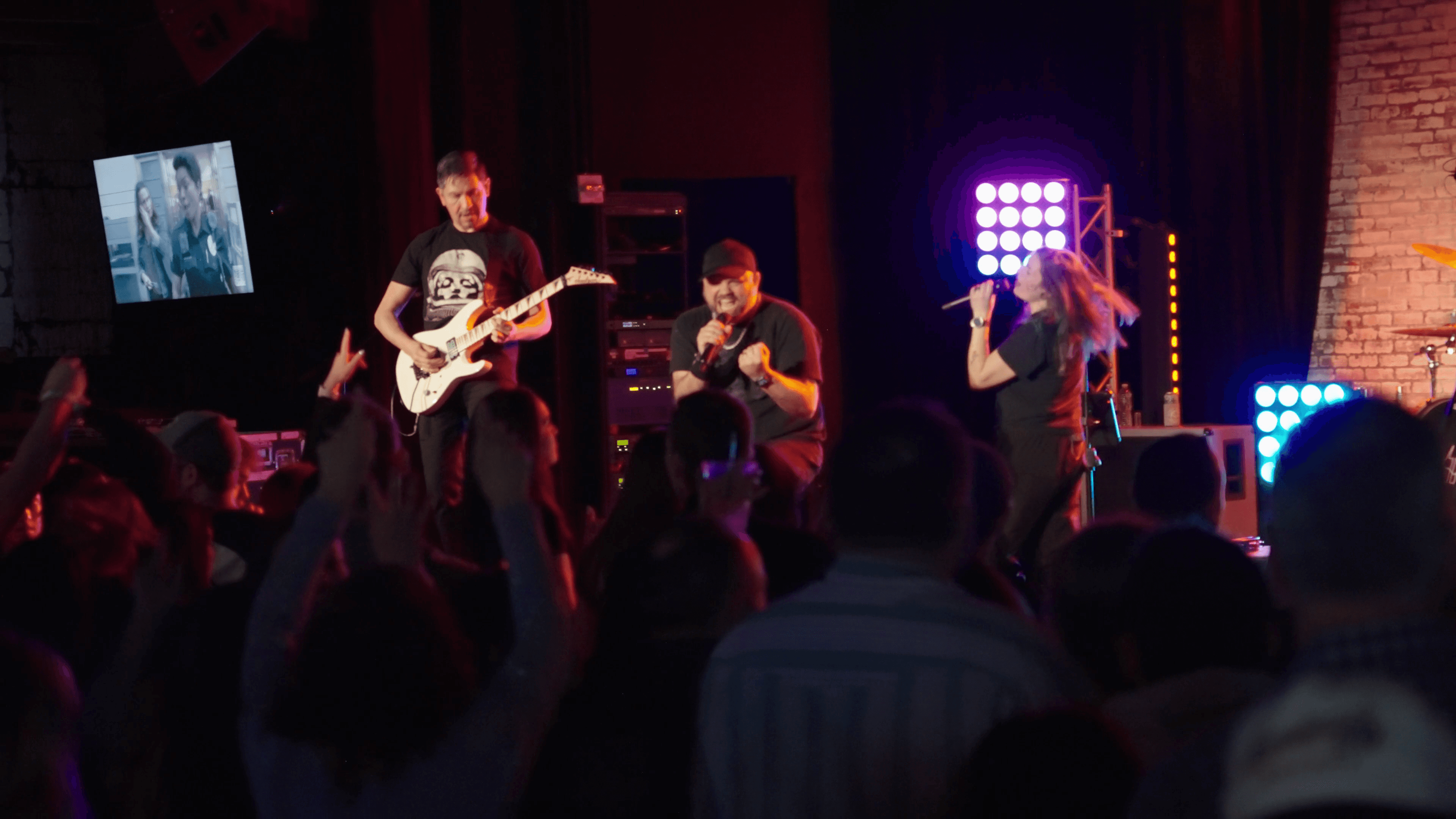 Six String - vlcsnap-2026-04-12-19h47m38s353