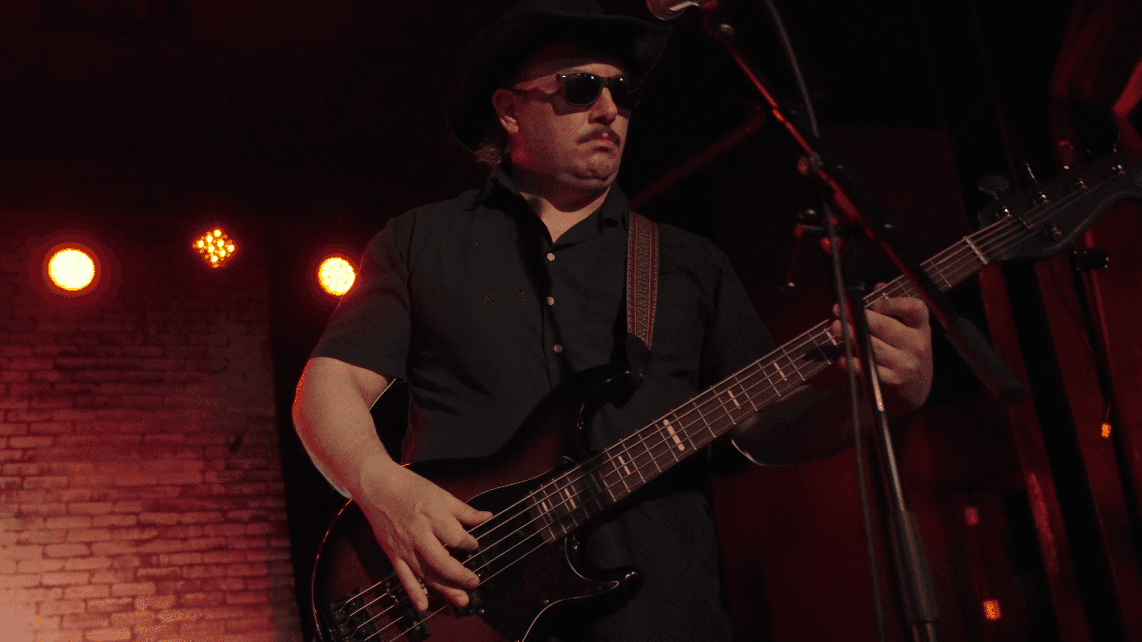 Six String - vlcsnap-2026-04-12-20h48m24s625